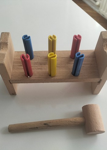 Ikea Renkli Ahşap Çekiçli Çivi Çakma Oyuncağı