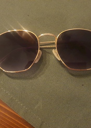 Parlak Altın Renk Retro Kadın Güneş Gözlüğü - Görsel 4