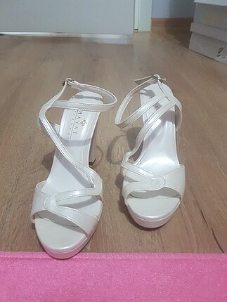 Zara Sıfır 