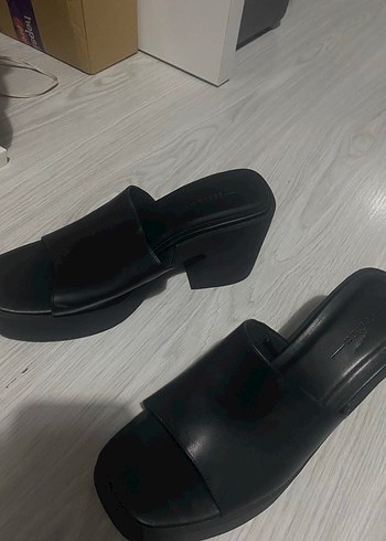 Siyah Platform Topuklu Minimalist Kadın Terlik - Görsel 2