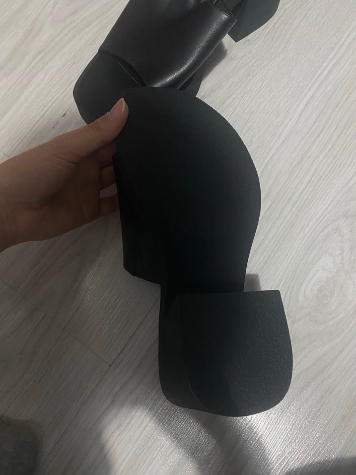 Siyah Platform Topuklu Minimalist Kadın Terlik - Görsel 3