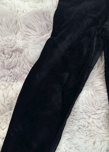 Kız Çocuk Siyah Sıkı Kesim Kürklü Tayt - Görsel 2