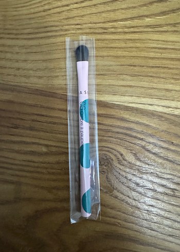 Sephora Pastel Bej Makyaj Fırçası - Görsel 2