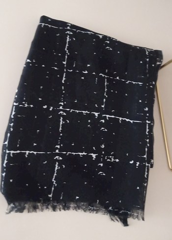 siyah sal - Görsel 2