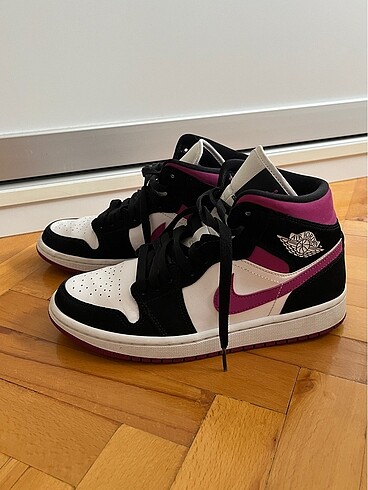 Nike jordan 1 mid siyah magenta