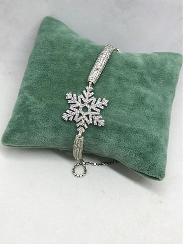 So Chic Bir taşı eksik