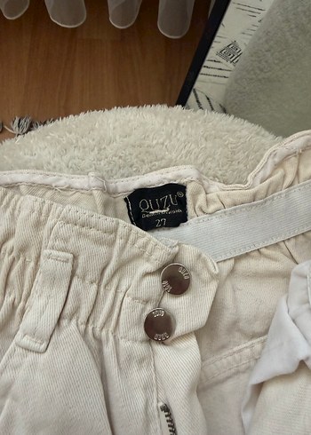 Düğmeli Beyaz Keten Midi Kadın Pantolon - Görsel 2