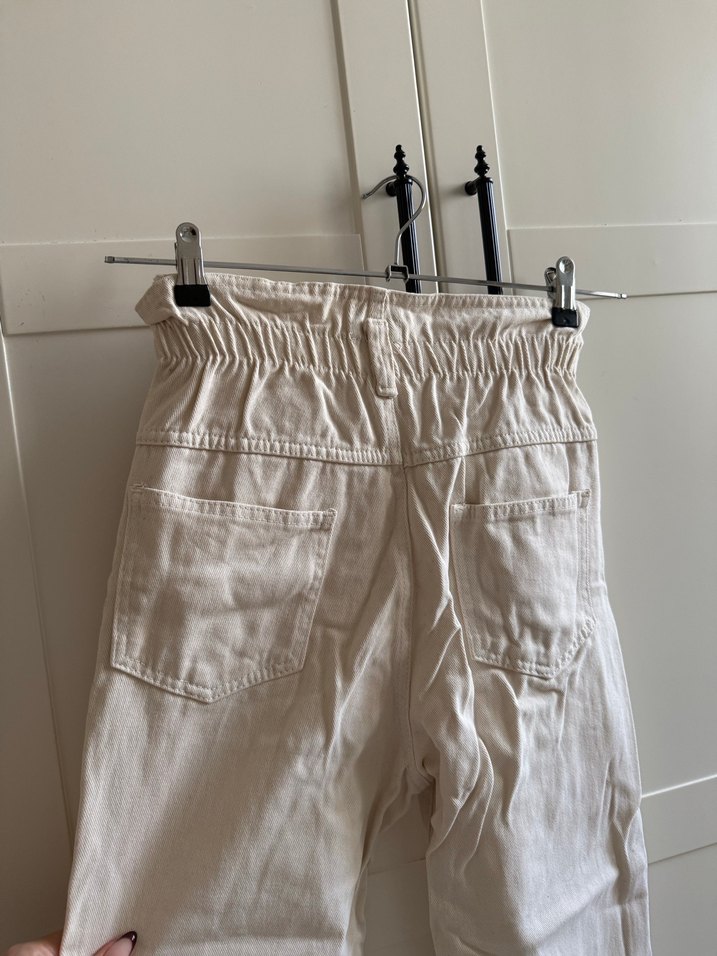 Düğmeli Beyaz Keten Midi Kadın Pantolon - Görsel 5