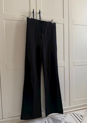 Kadın Siyah Kumaş Kemerli Pantolon - Görsel 2