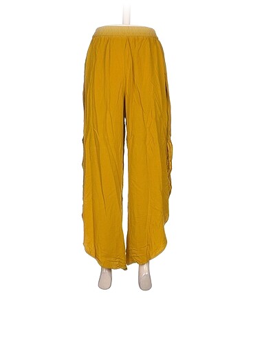 Pull and Bear Düz Kesim %70 İndirimli.