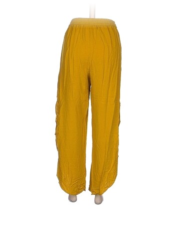s Beden Pull and Bear Düz Kesim %70 İndirimli.