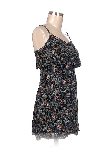 H&M H&M Mini Elbise %70 İndirimli.