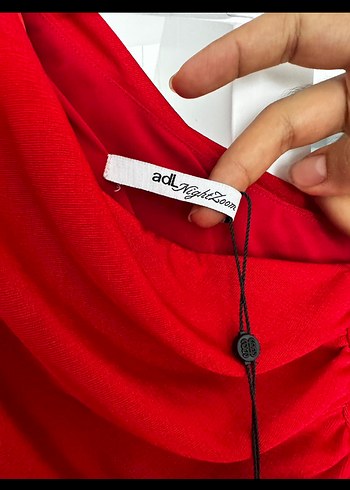 Kırmızı Drapeli Uzun Straplez Elbise - Görsel 5