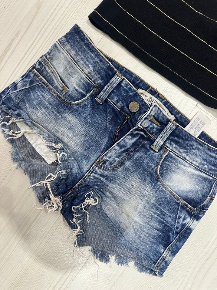 Kadın Mini Mavi Denim Şort ve badi 2 li takım - Görsel 2