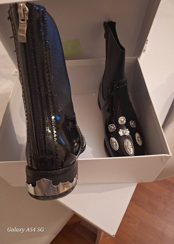 Siyah Kadın Botu - Görsel 2