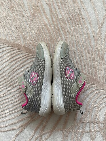 25 Beden Skechers 25no ayakkabı
