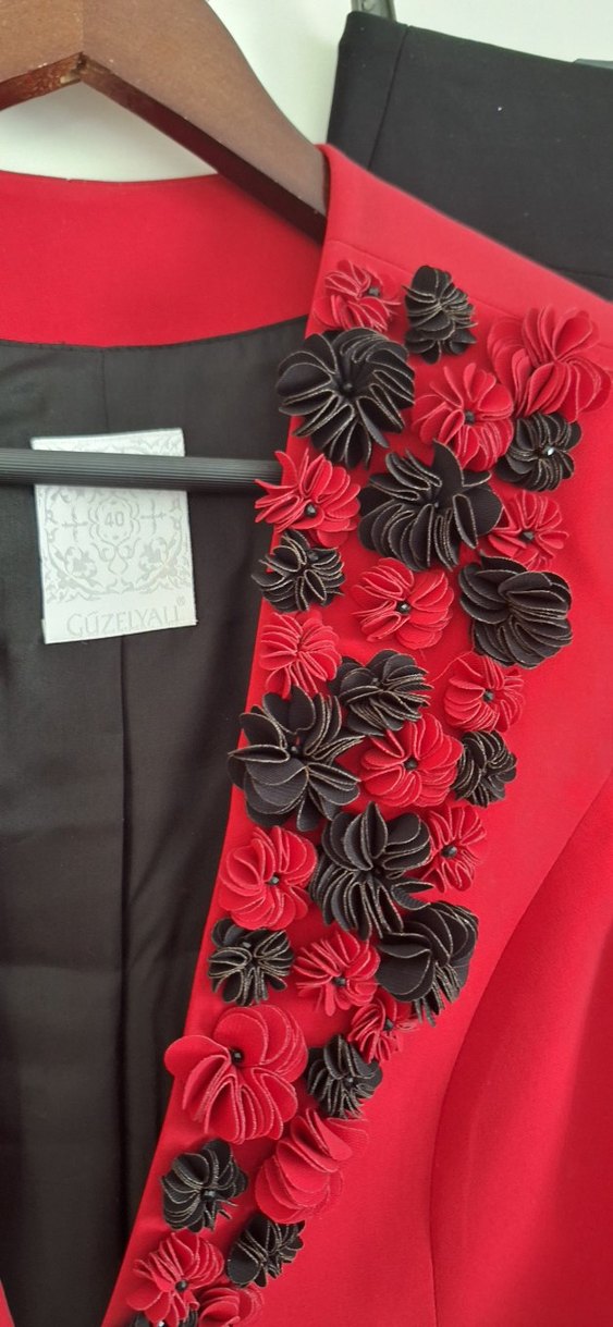 Blazer Ceket ve Etek - Görsel 3