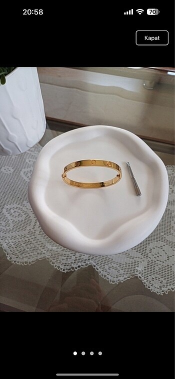 cartier bileklik vidalı