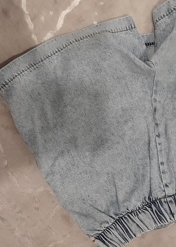 Gri Mini Düğmeli Kot Şort - Görsel 2