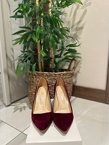 Süet stiletto