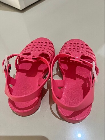 26 Beden Melissa sandalet