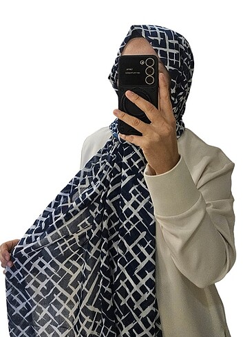 Lacivert Beyaz desenli şal 