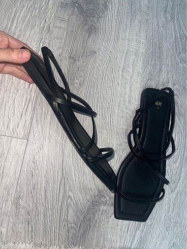 H&M Sandalet