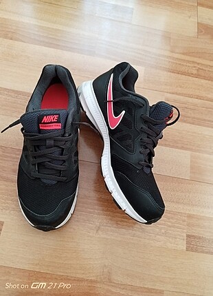 Hakiki Nike spor ayakkabı