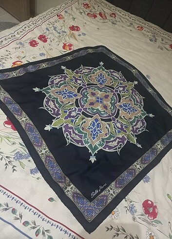 Silk home eşarp 