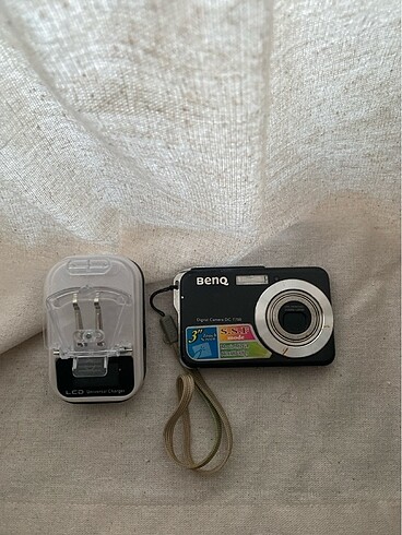 BenQ DC t700 Dijital fotoğraf makinesi