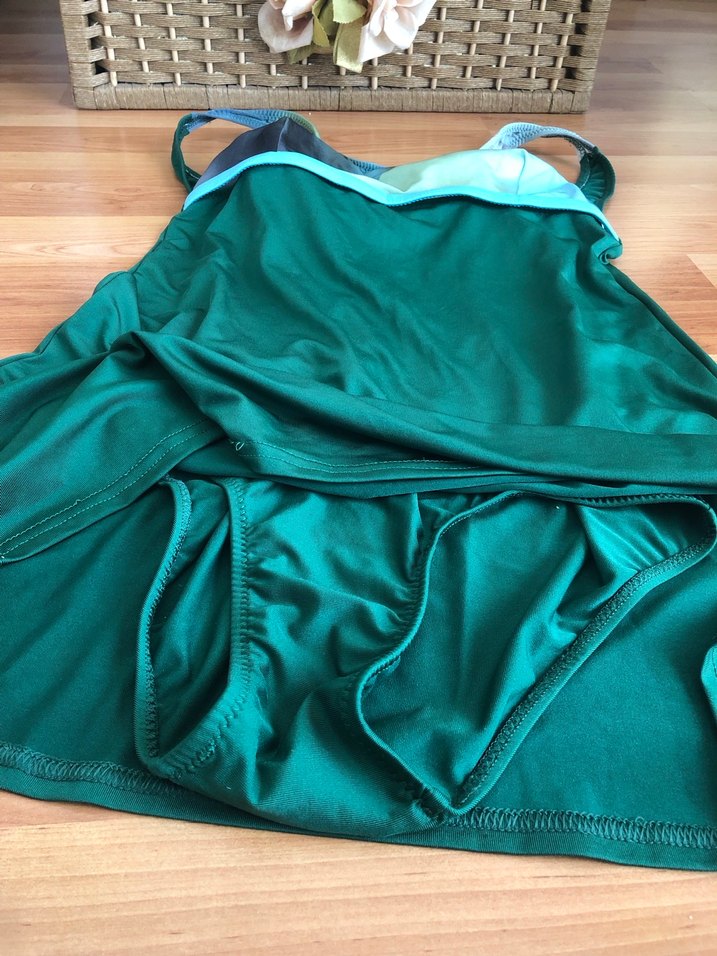 Yeşil etekli mayo - Görsel 4