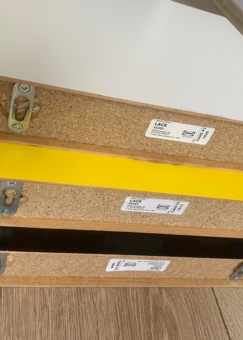 İkea üçlü duvar rafı sarı siyah beyaz - Görsel 3