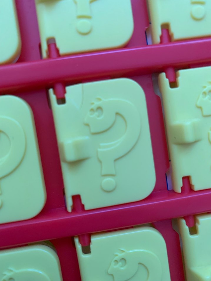 Orjinal Hasbro Bil Bakalım Kim Akıl oyunu - Görsel 3