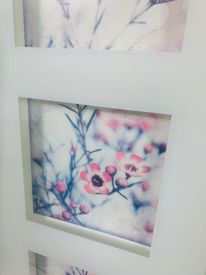 İkea ERIKSLUND Beyaz Çerçeveli Pastel Çiçek Tablosu - Görsel 2