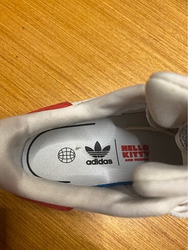 30 Beden Beyaz kız çocuk oruz numara orjinal adidas ayakabı