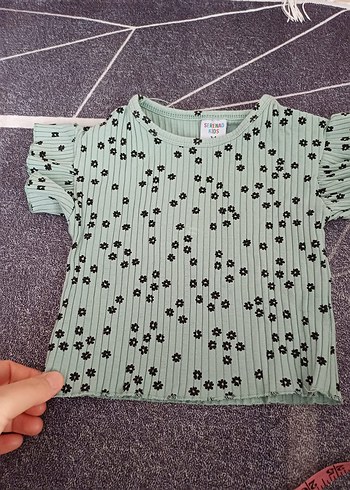 Kız Çocuk Gri Çiçek Desenli Kısa Kollu Bluz - Görsel 2