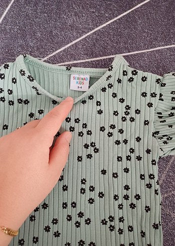 Kız Çocuk Gri Çiçek Desenli Kısa Kollu Bluz - Görsel 3