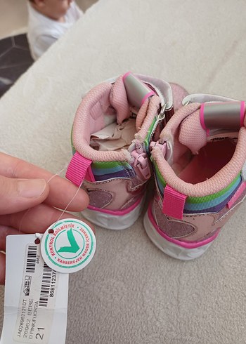 Kız Çocuk Pembe Yılan Desenli Cırtlı Spor Ayakkabı - Görsel 7