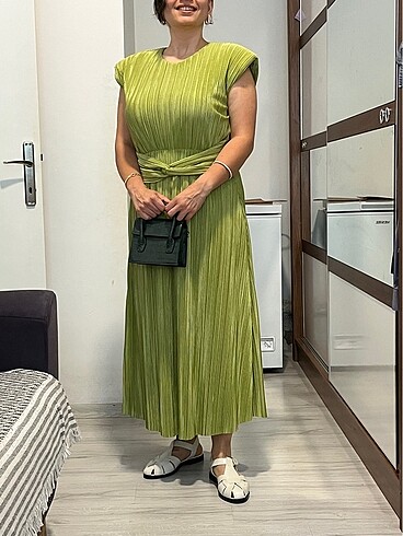Yeşil elbise