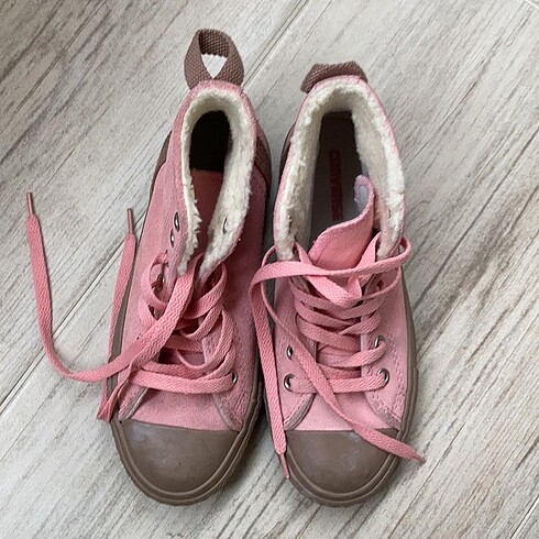 Converse Pembe İçi Yünlü Converse