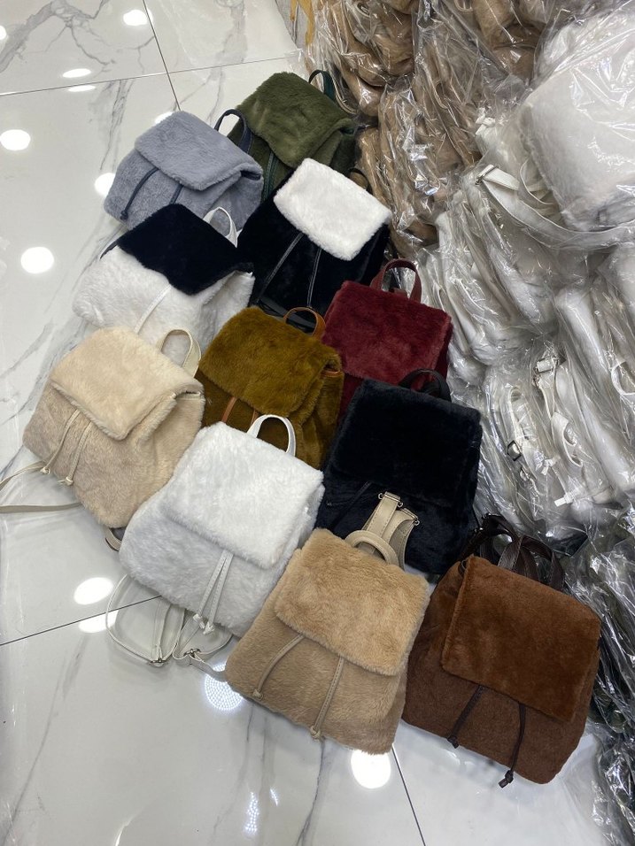 Kadın Bej Kürklü Sırt Çantası - Görsel 2