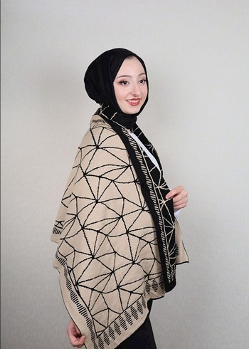 Siyah Drapeli Kadın Şal - Görsel 8