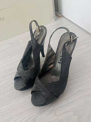 Zara topuklu ayakkabı