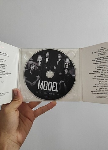 Model | Levla'nın Hikayesi CD
