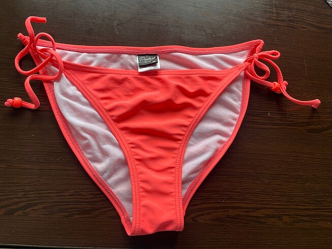 Protest marka nar çiçeği renkli bikini