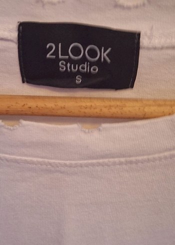 Beyaz Baskılı Kadın Tişört - Görsel 4