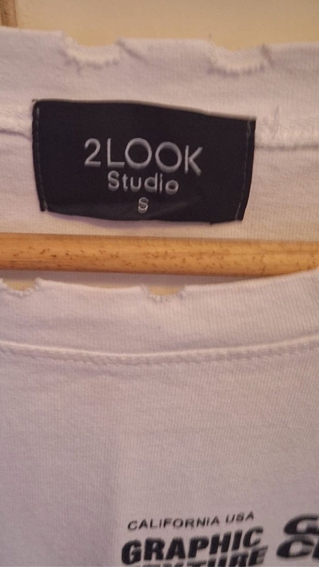 Beyaz Baskılı Kadın Tişört - Görsel 4