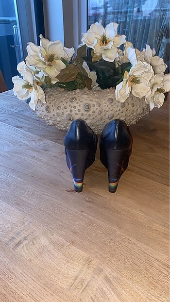 40 Beden siyah Renk Nine West dolgu topuk Sandalet
