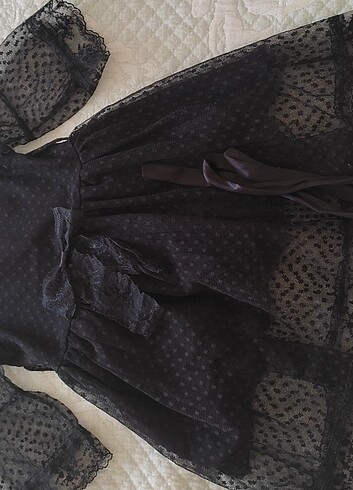Siyah dantel elbise 