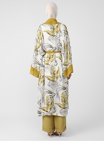 Refka kimono armine manuka aker